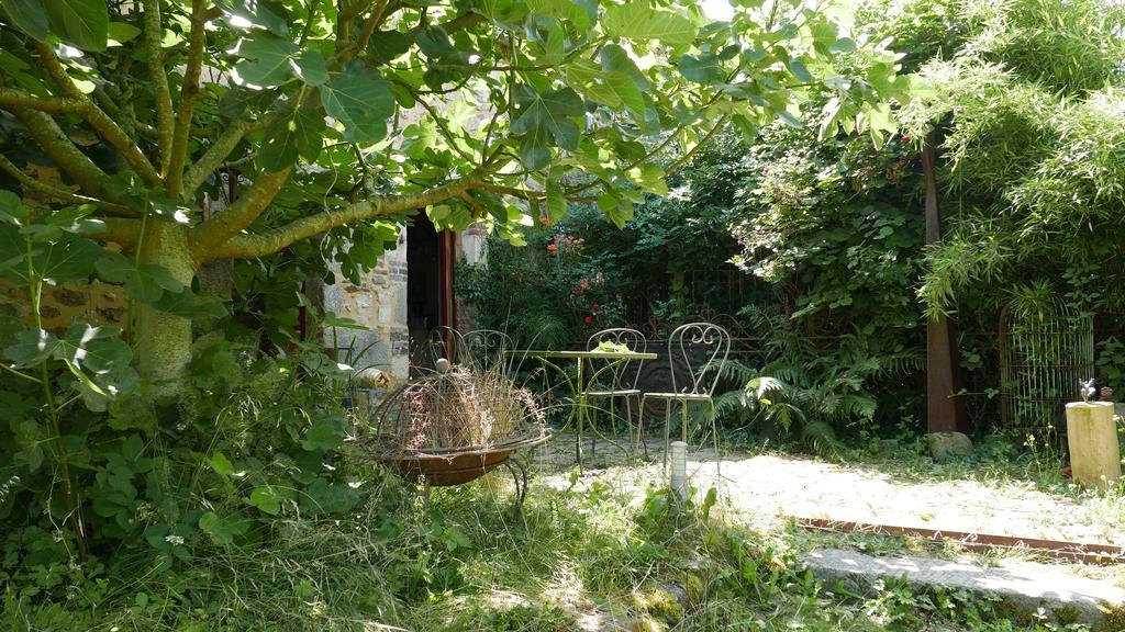 La Cage Aux Oiseaux Bed & Breakfast La Lande-de-Goult Dış mekan fotoğraf