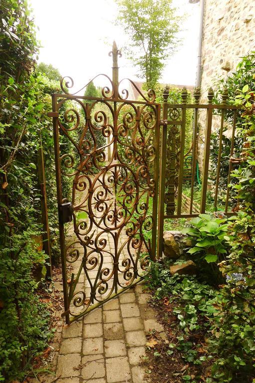 La Cage Aux Oiseaux Bed & Breakfast La Lande-de-Goult Dış mekan fotoğraf
