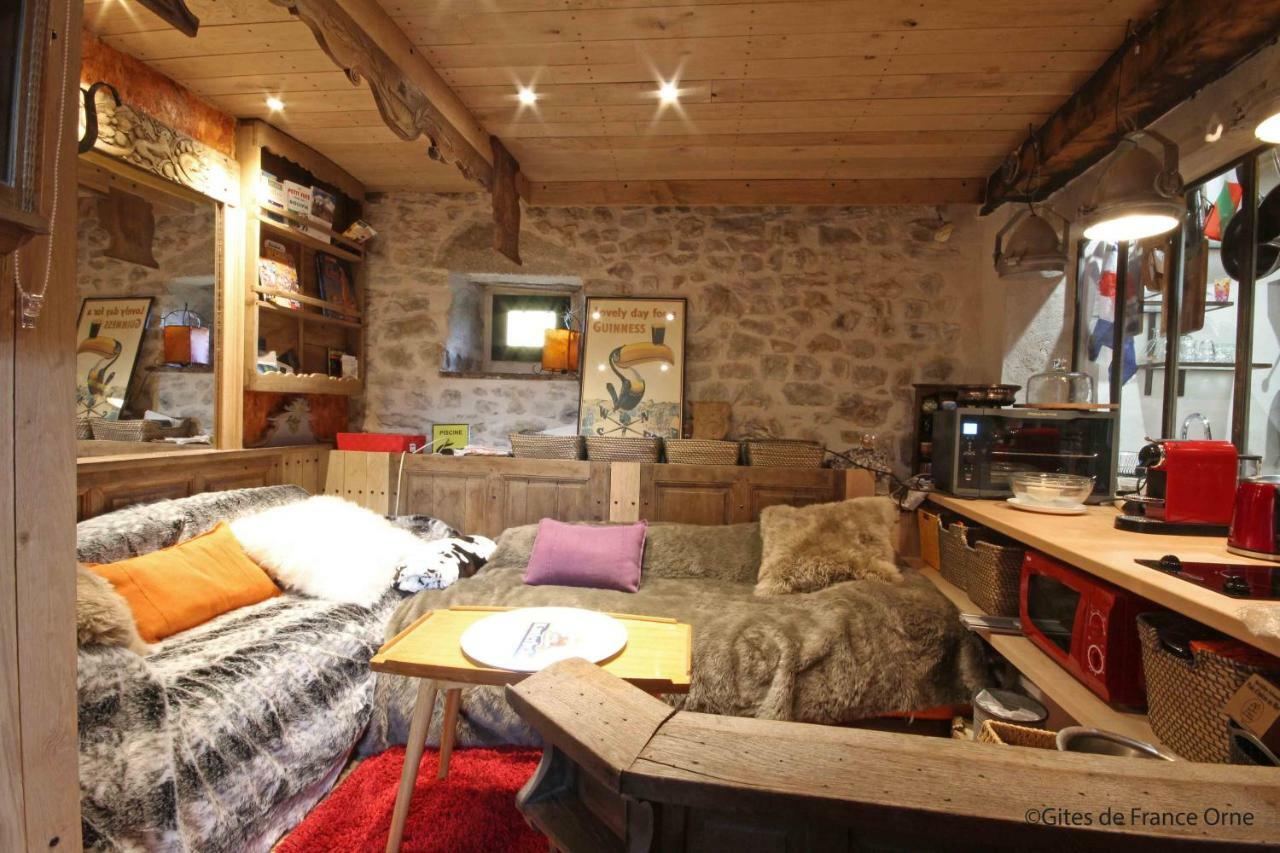 La Cage Aux Oiseaux Bed & Breakfast La Lande-de-Goult Dış mekan fotoğraf