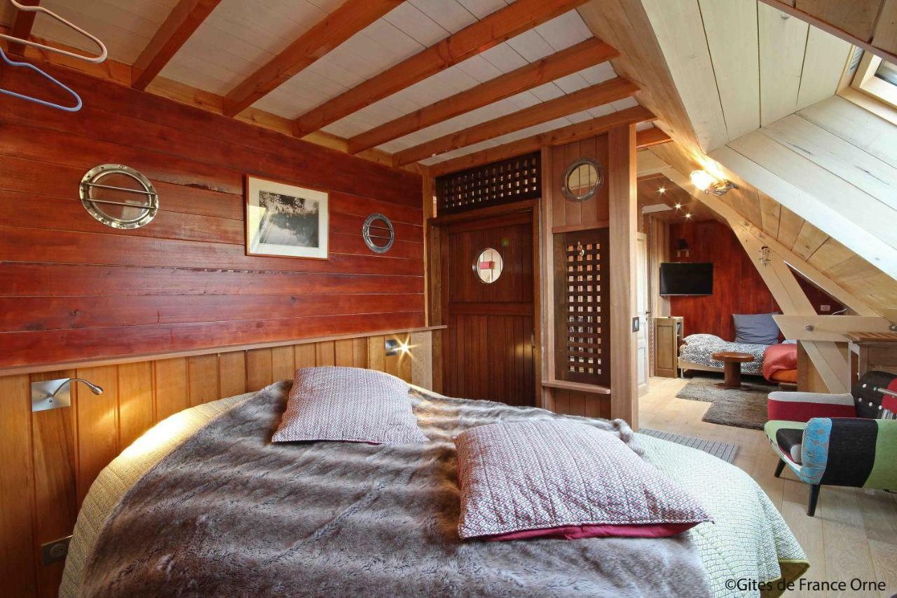 La Cage Aux Oiseaux Bed & Breakfast La Lande-de-Goult Dış mekan fotoğraf
